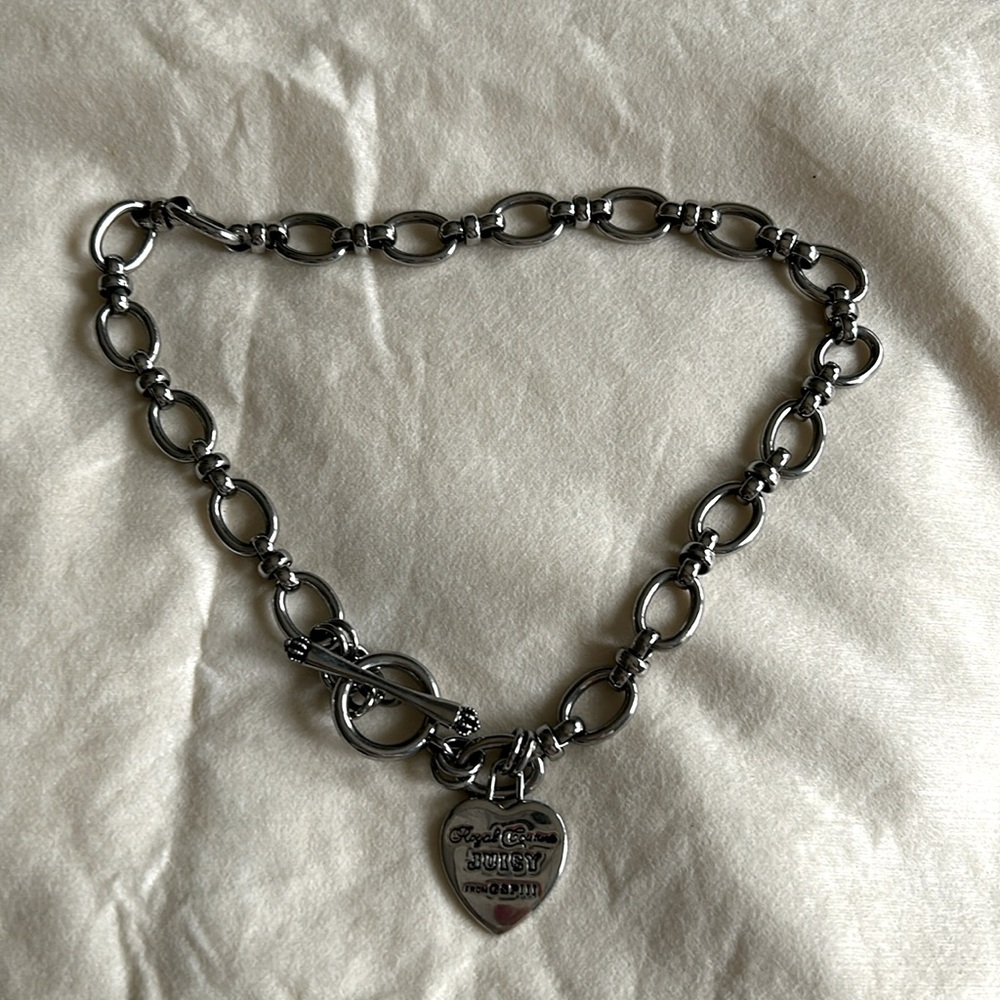 Juicy couture heart pendant necklace